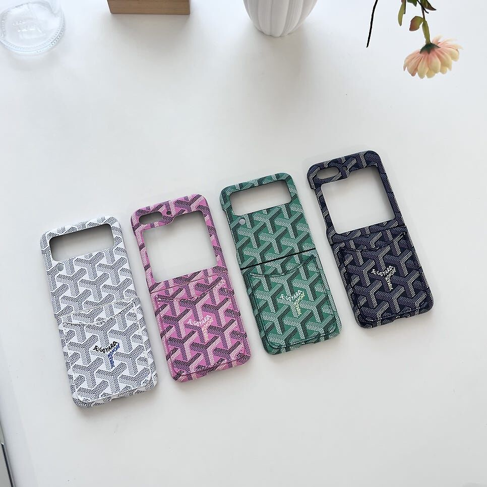 Signature Monogram Case Z Flip