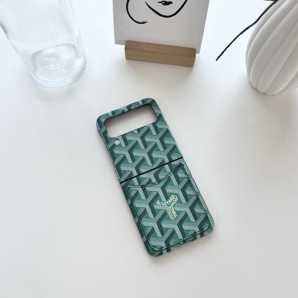 Signature Monogram Case Z Flip
