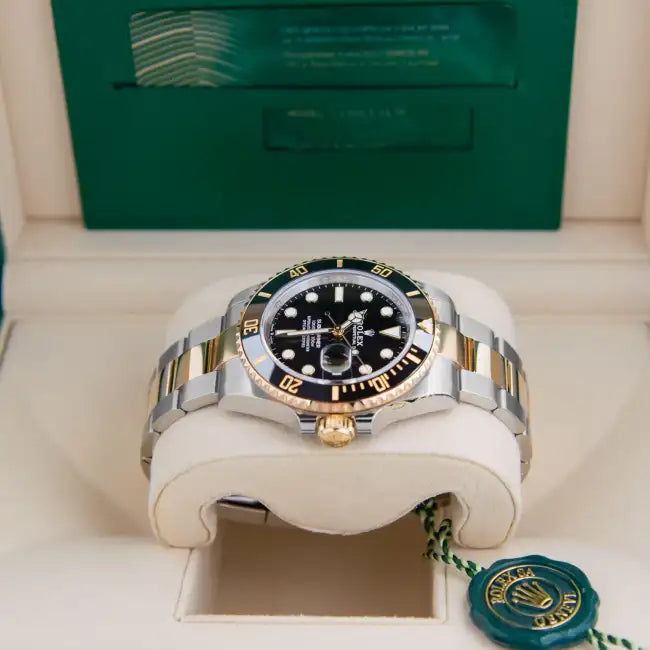 Submariner Black Yellow Glod
